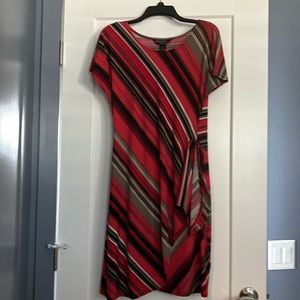 Fun dress with tie on side